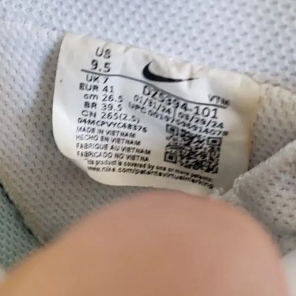 Nike Shoes Women's Size 9.5 White Platform Sneakers DZ5394-101 Casual Logo